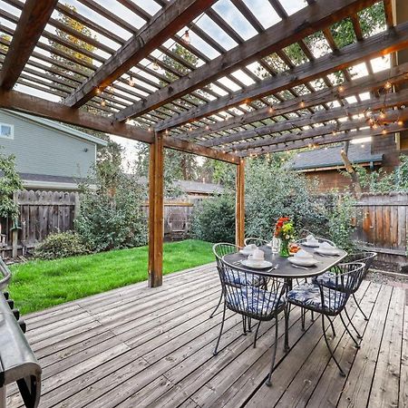 Perfectly Placed Plum Cottage Bend Exterior photo