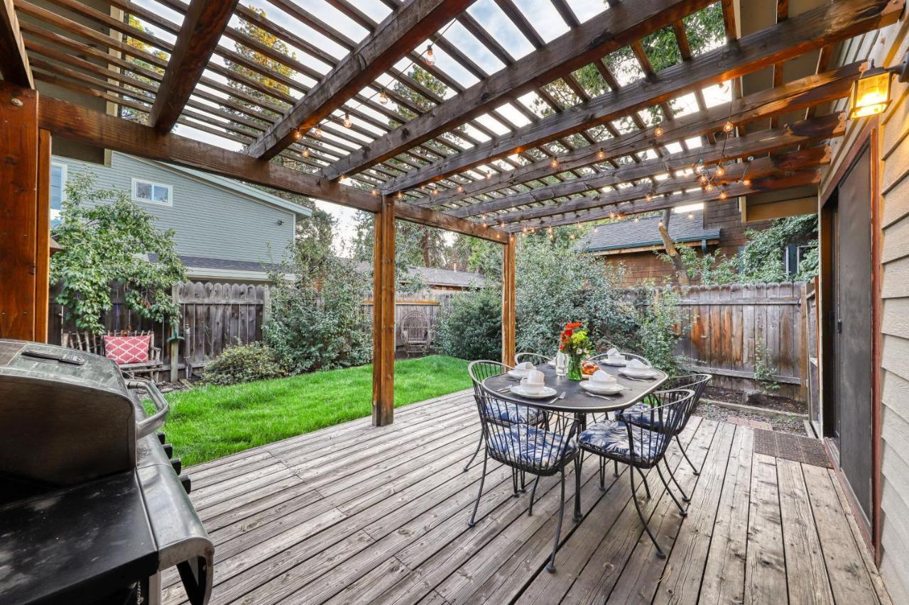 Perfectly Placed Plum Cottage Bend Exterior photo